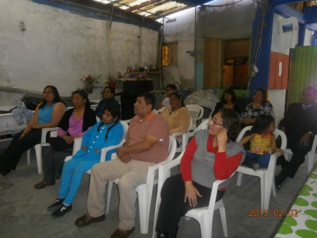 Los hermanos del Coro en la primer reunión  en la Iglesia del Pastor Juan Terán